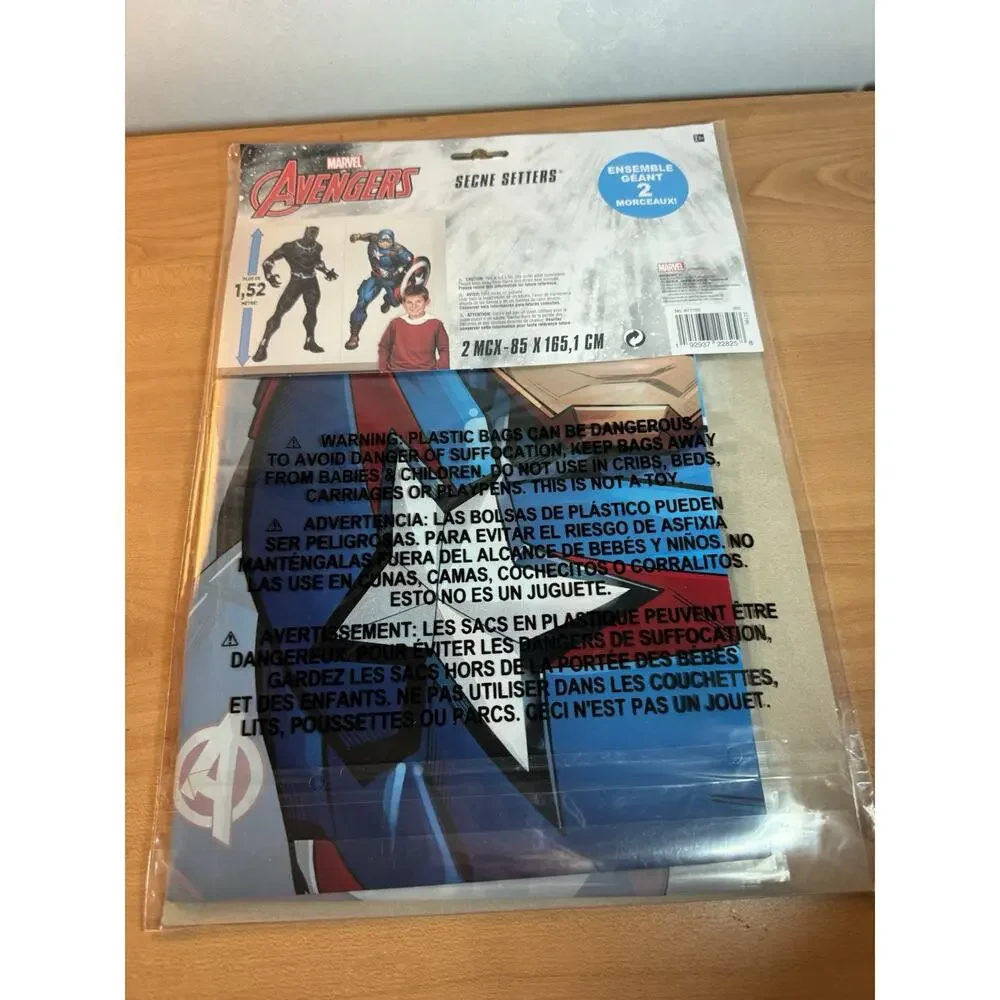 Marvel Avengers Scene Setter Backdrop Captain America & Black Panther (5 Ft) 2pc